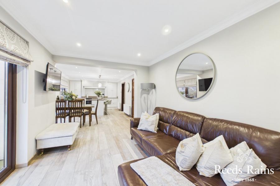 9 Portsmouth Gardens