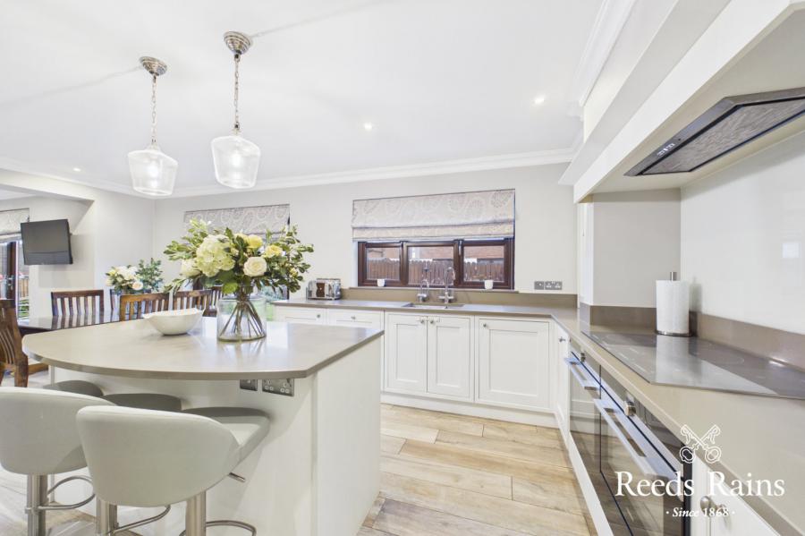 9 Portsmouth Gardens