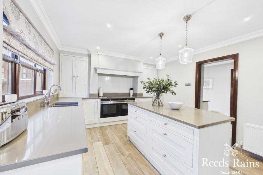 9 Portsmouth Gardens