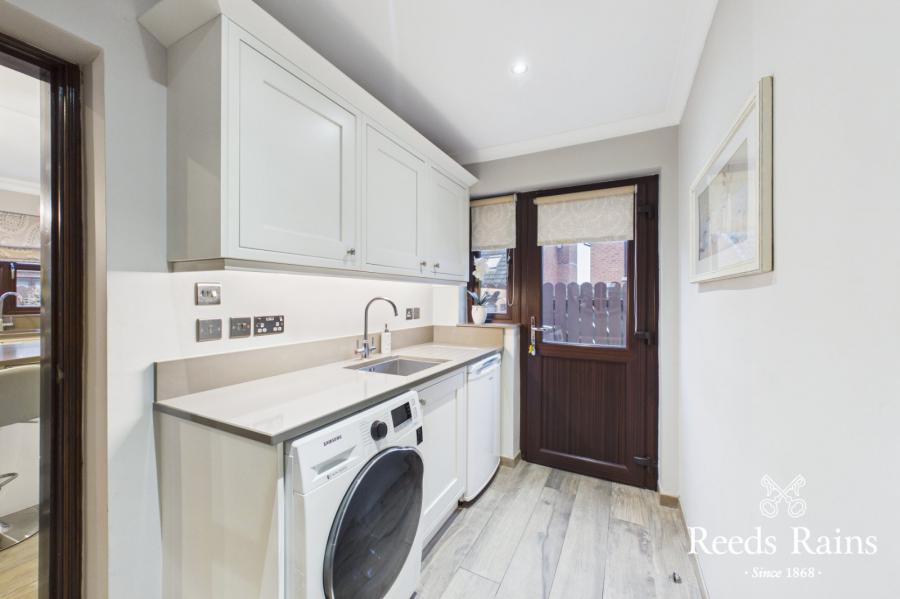 9 Portsmouth Gardens