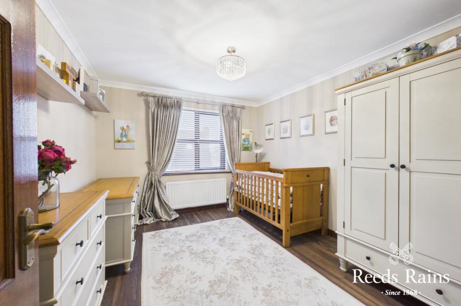 9 Portsmouth Gardens