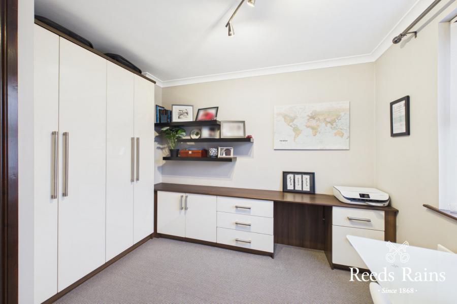 9 Portsmouth Gardens