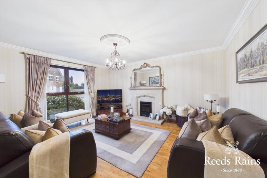 9 Portsmouth Gardens