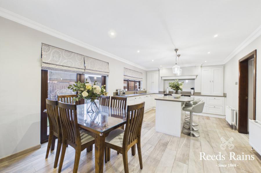 9 Portsmouth Gardens