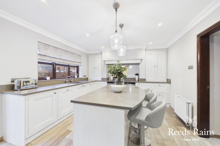 9 Portsmouth Gardens