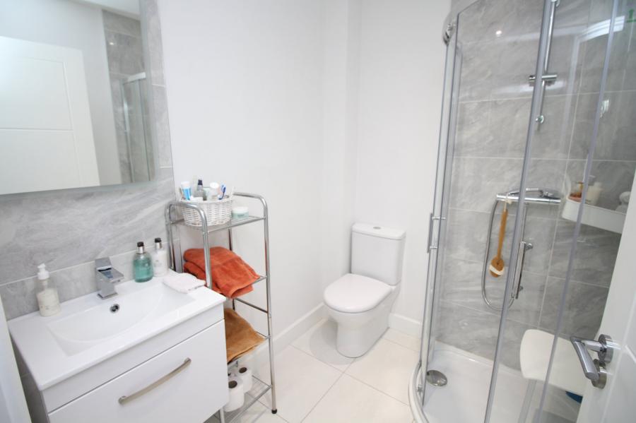11 Bashford Park Hill