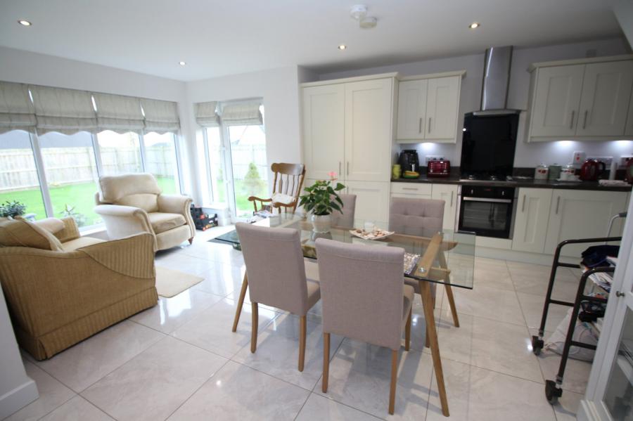 11 Bashford Park Hill
