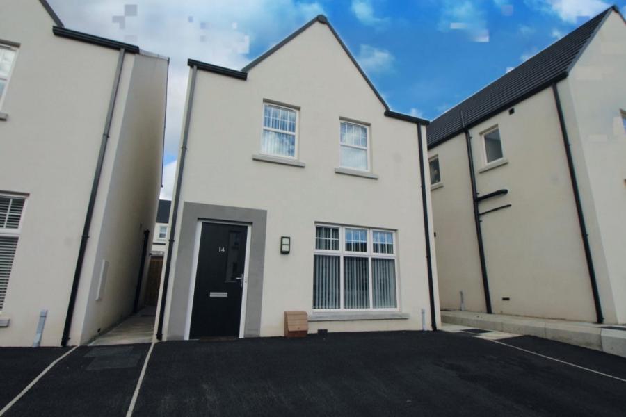 14 Ashbourne Manor Square