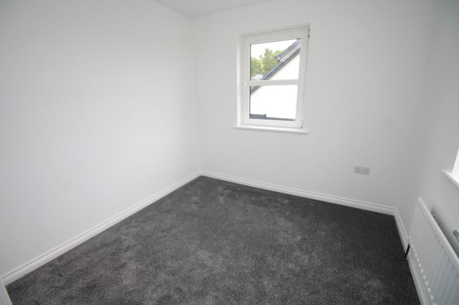 9 Leafield Park