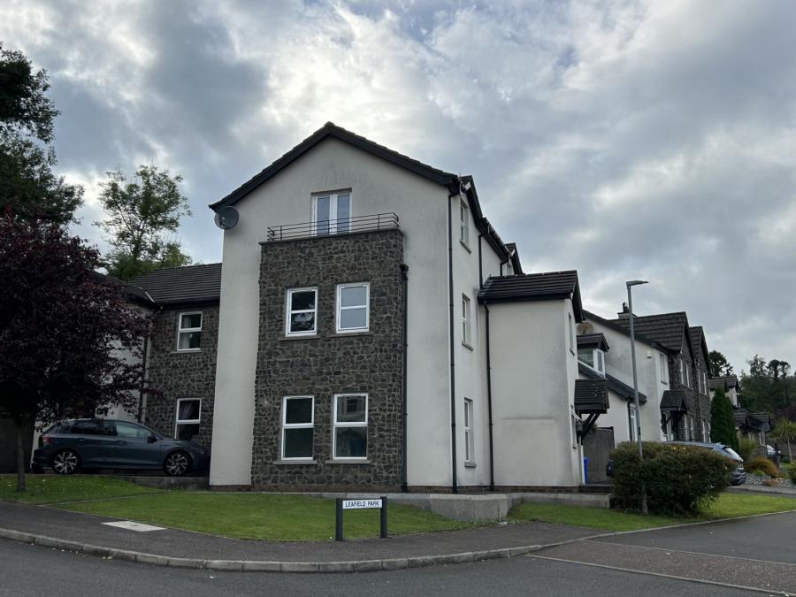 9 Leafield Park
