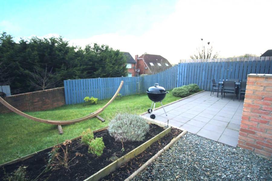 37 Brackenridge Close