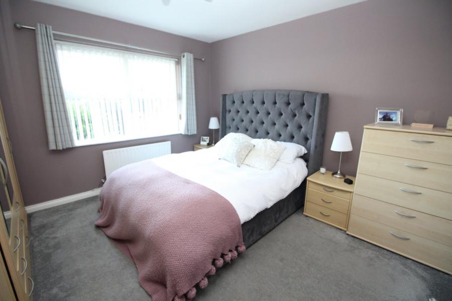 37 Brackenridge Close