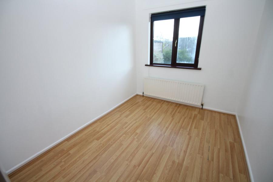 33 Donegall Crescent