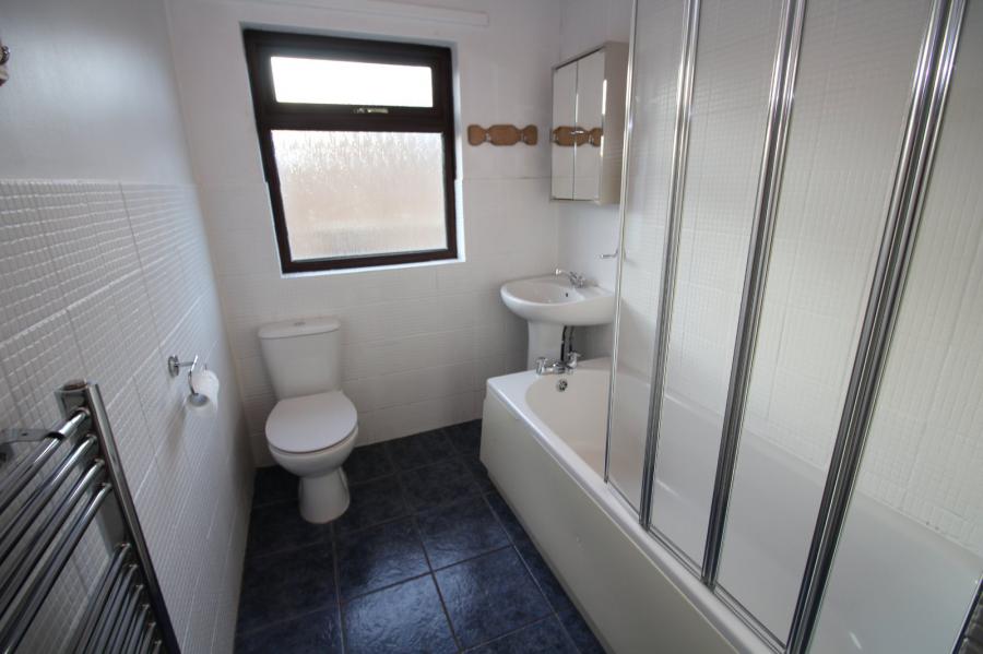 33 Donegall Crescent
