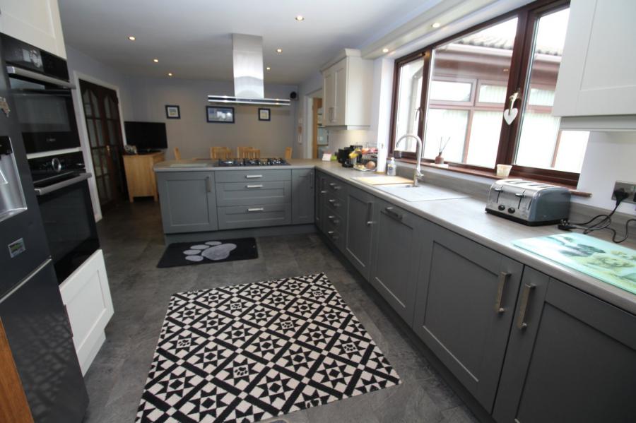 45 Broadlands