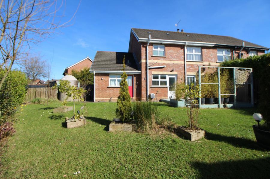 11 Brackenridge Close