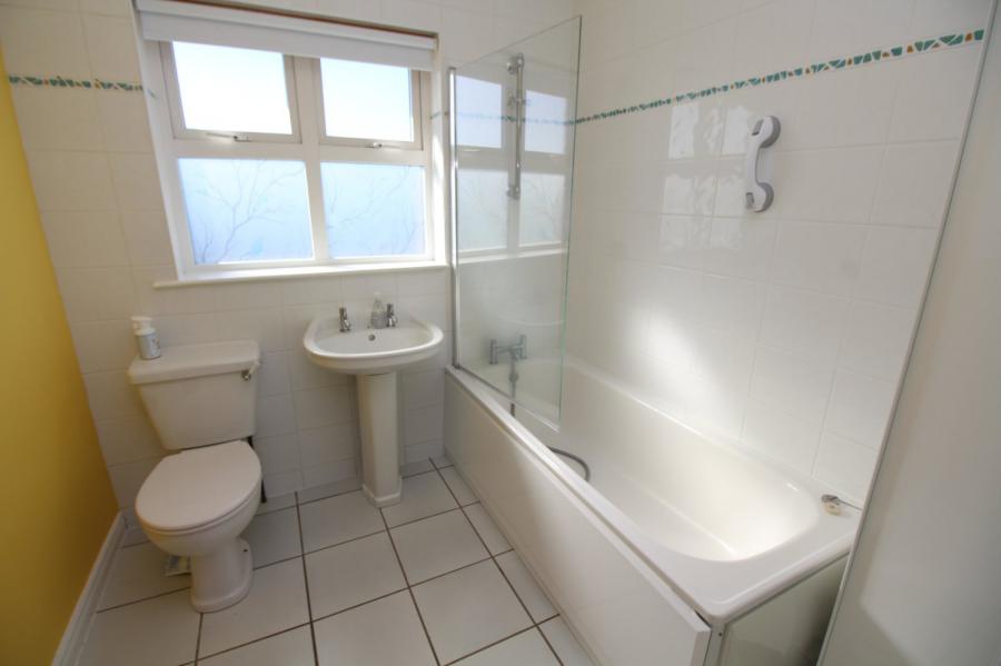 11 Brackenridge Close