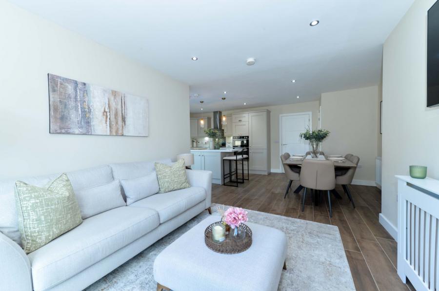 14 Bashford Park Close