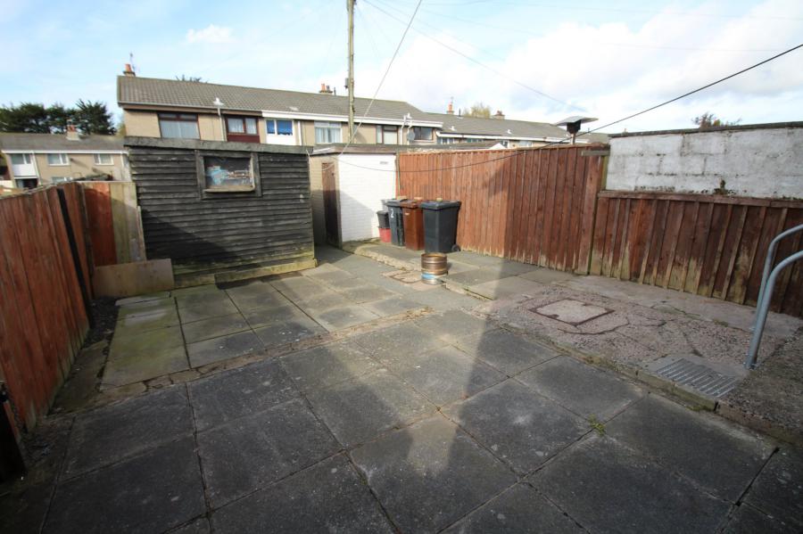 2 Dobbs Park