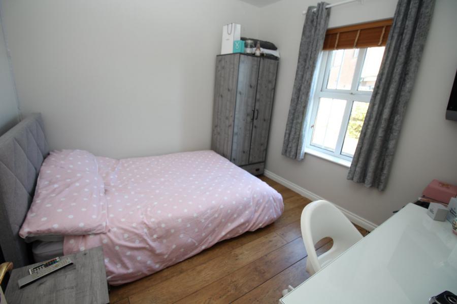 27 Brackenberg Road