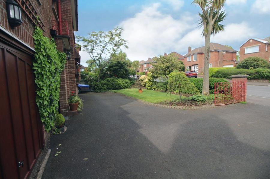 14 Downshire Gardens