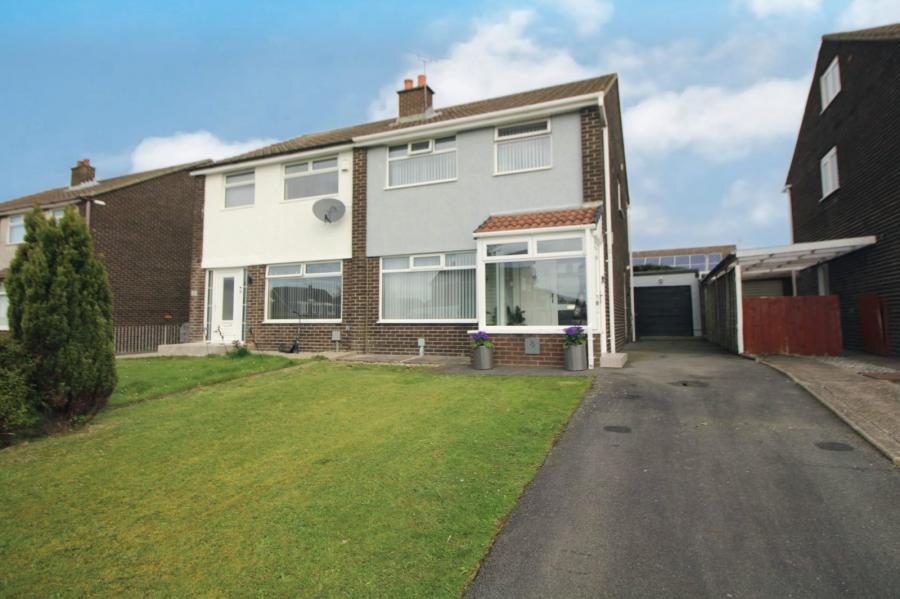 8 Castle Road