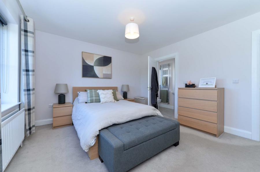 4 Lislaynan Heights