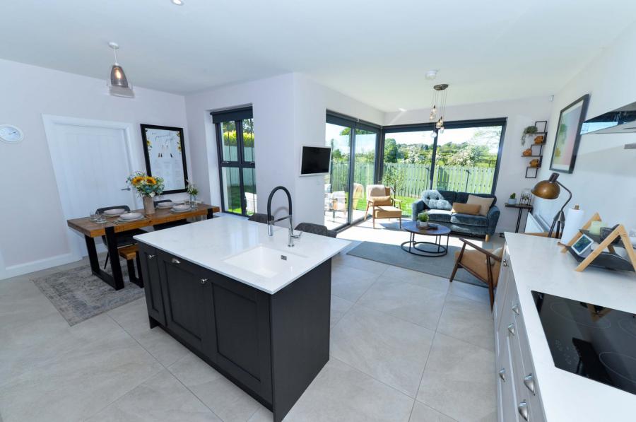 4 Lislaynan Heights