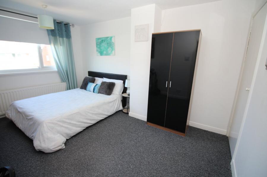 8 Kingsway