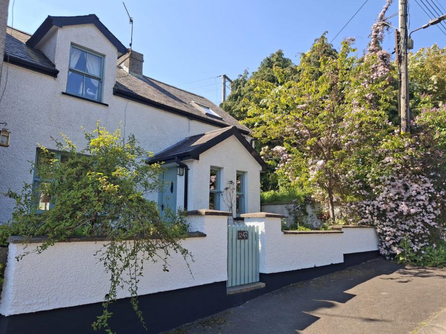 32 Hillhead Road, Ballycarry, Carrickfergus, BT38 9HE