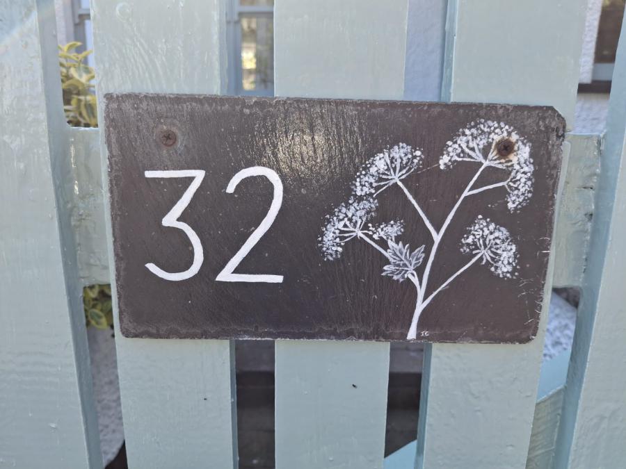 32 Hillhead Road