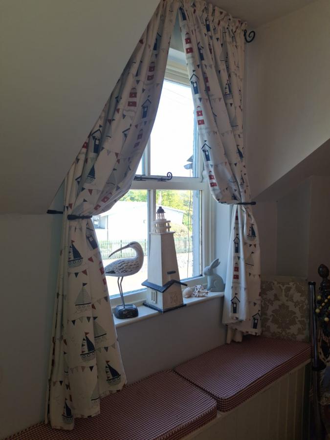 32 Hillhead Road