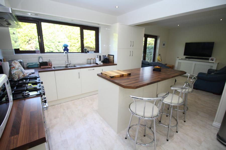 8 Harwood Park