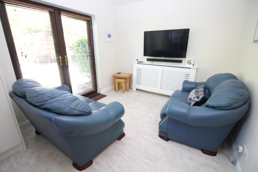 8 Harwood Park