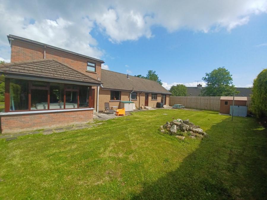 11 Bessfield Avenue