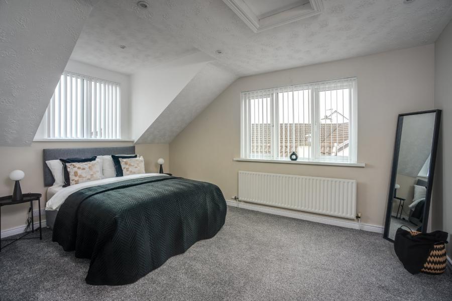 4 Kingsland Crescent