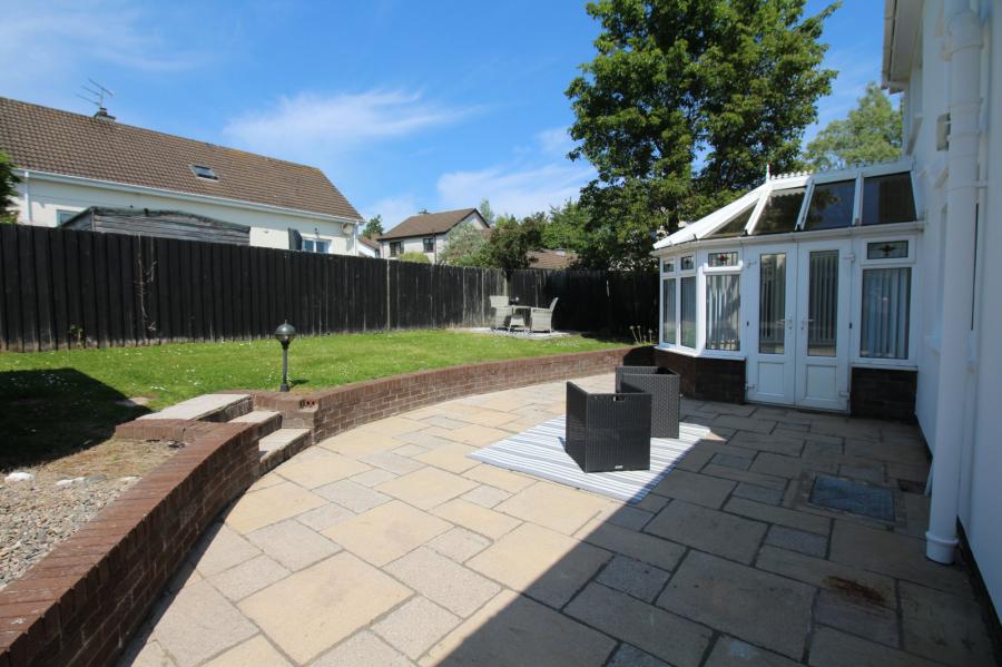 4 Kingsland Crescent