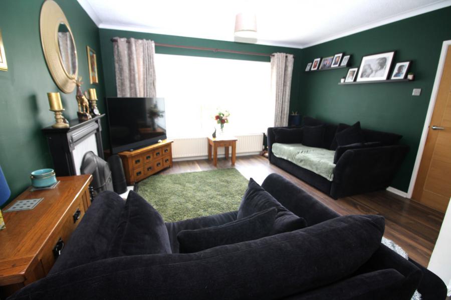 33 Fairview Park