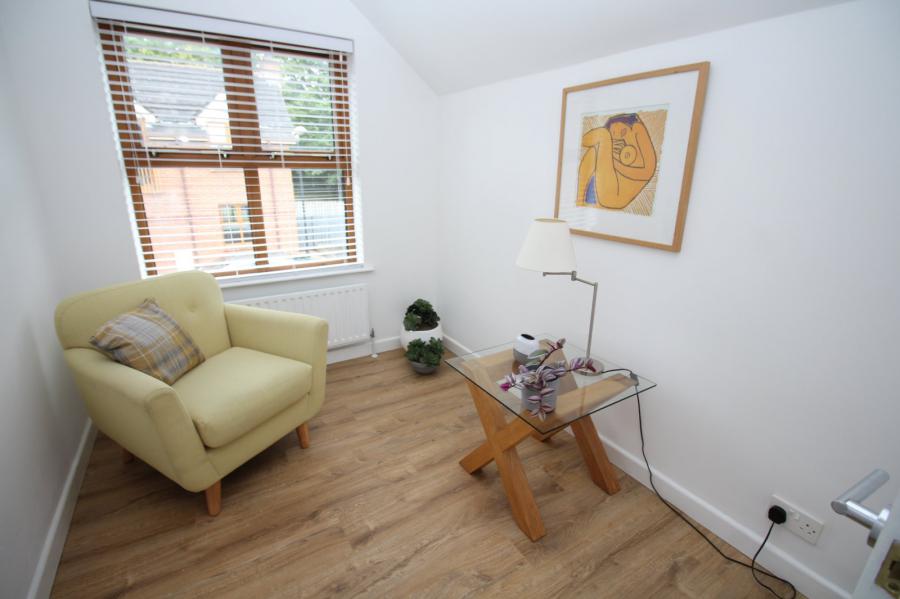 12 Meadowbank