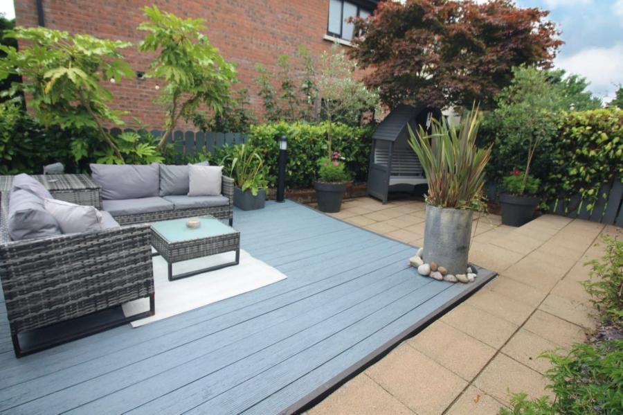 12 Meadowbank