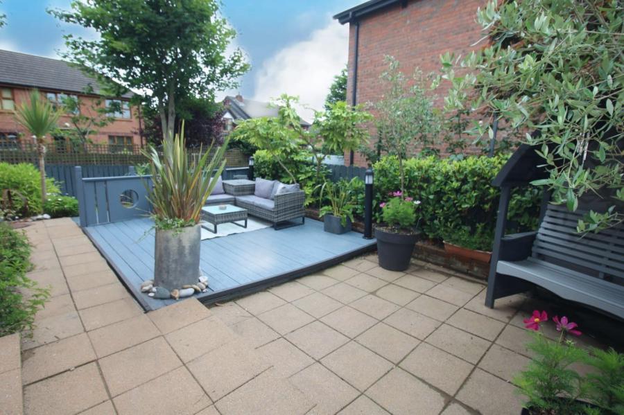 12 Meadowbank