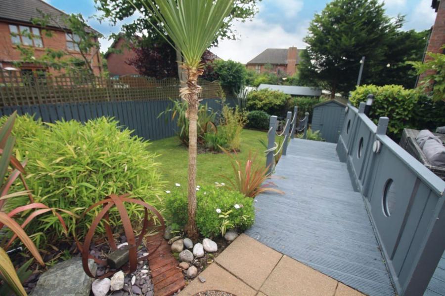 12 Meadowbank