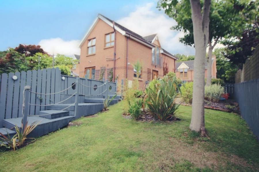 12 Meadowbank