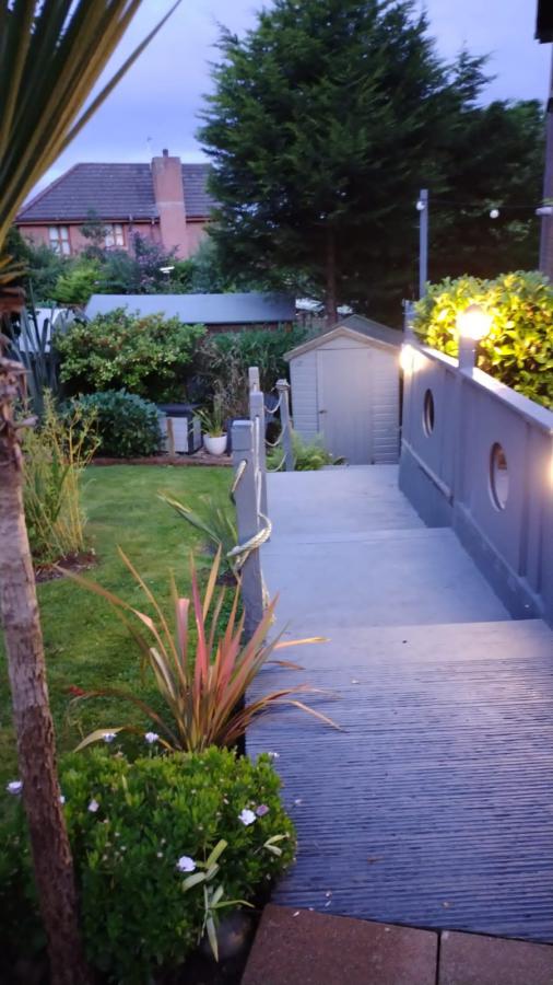 12 Meadowbank