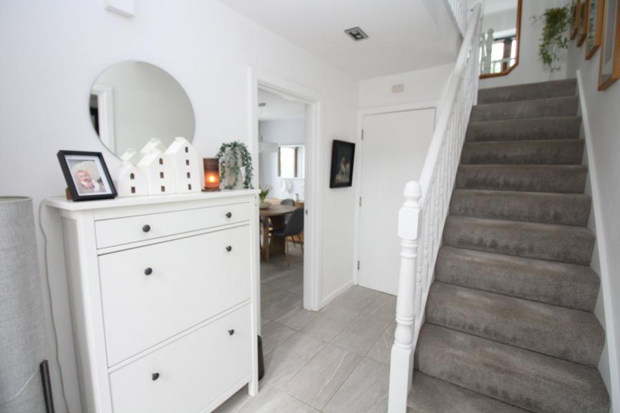 12 Meadowbank