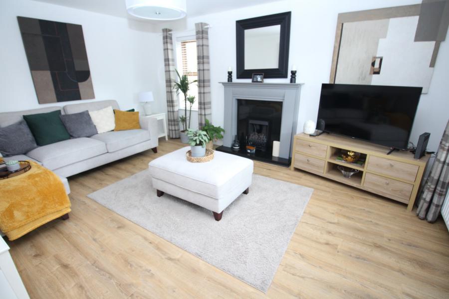 12 Meadowbank