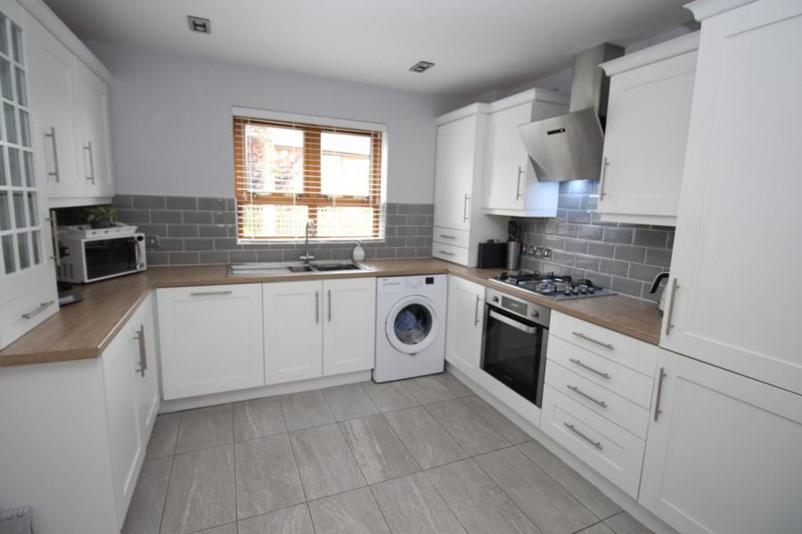 12 Meadowbank