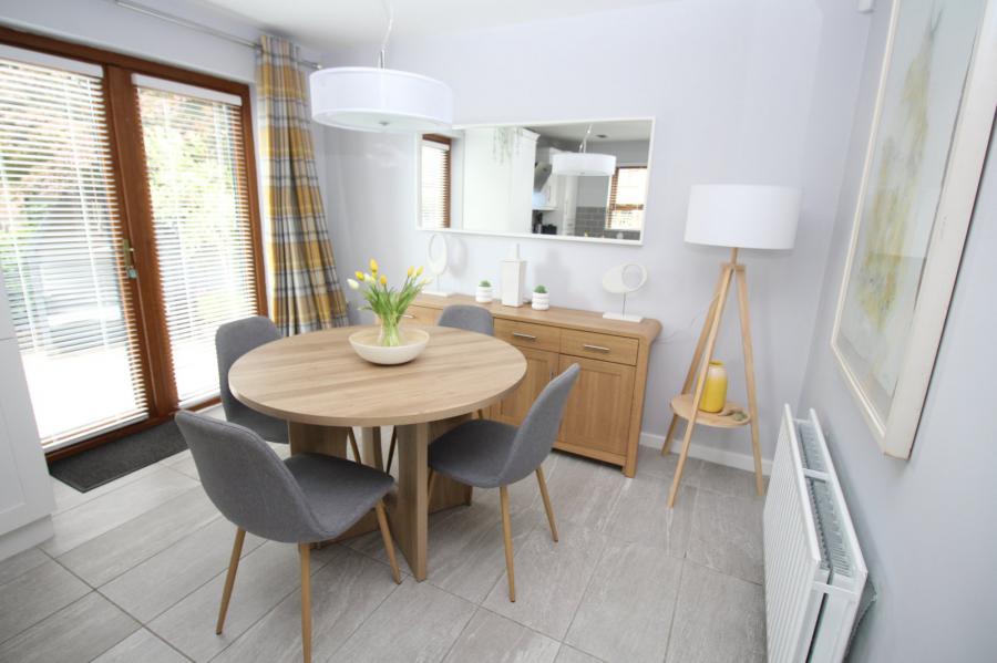 12 Meadowbank