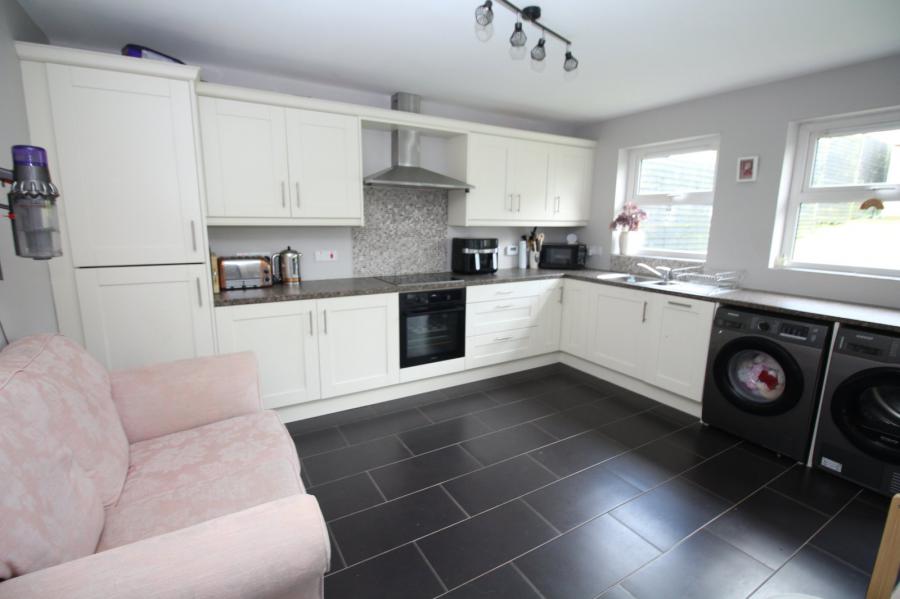 5 Leafield Court