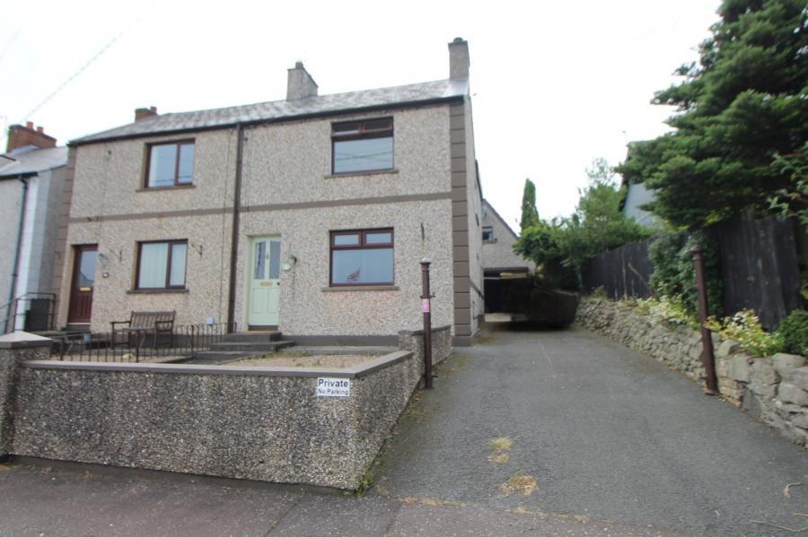 4 Hillhead Road